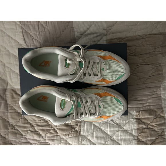 New Balance 2002R Men's 11.5 Linen Green Apple No Box - Picture 2 of 8